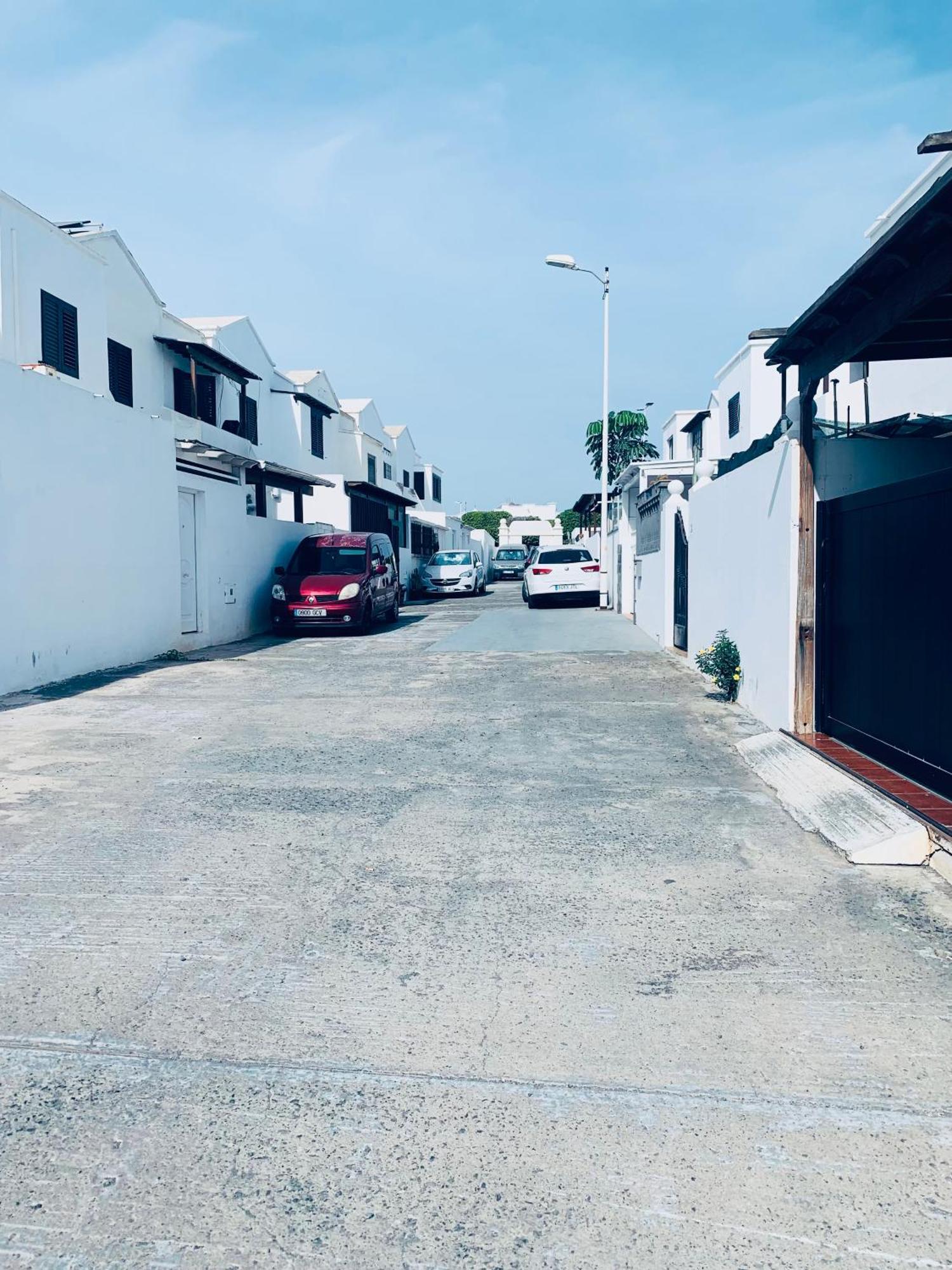 Habitaciones Privadas Cerca De La Playa Y Aeropuerto En Casa Compartida Con Otros Huespedes Плайя-Онда Экстерьер фото