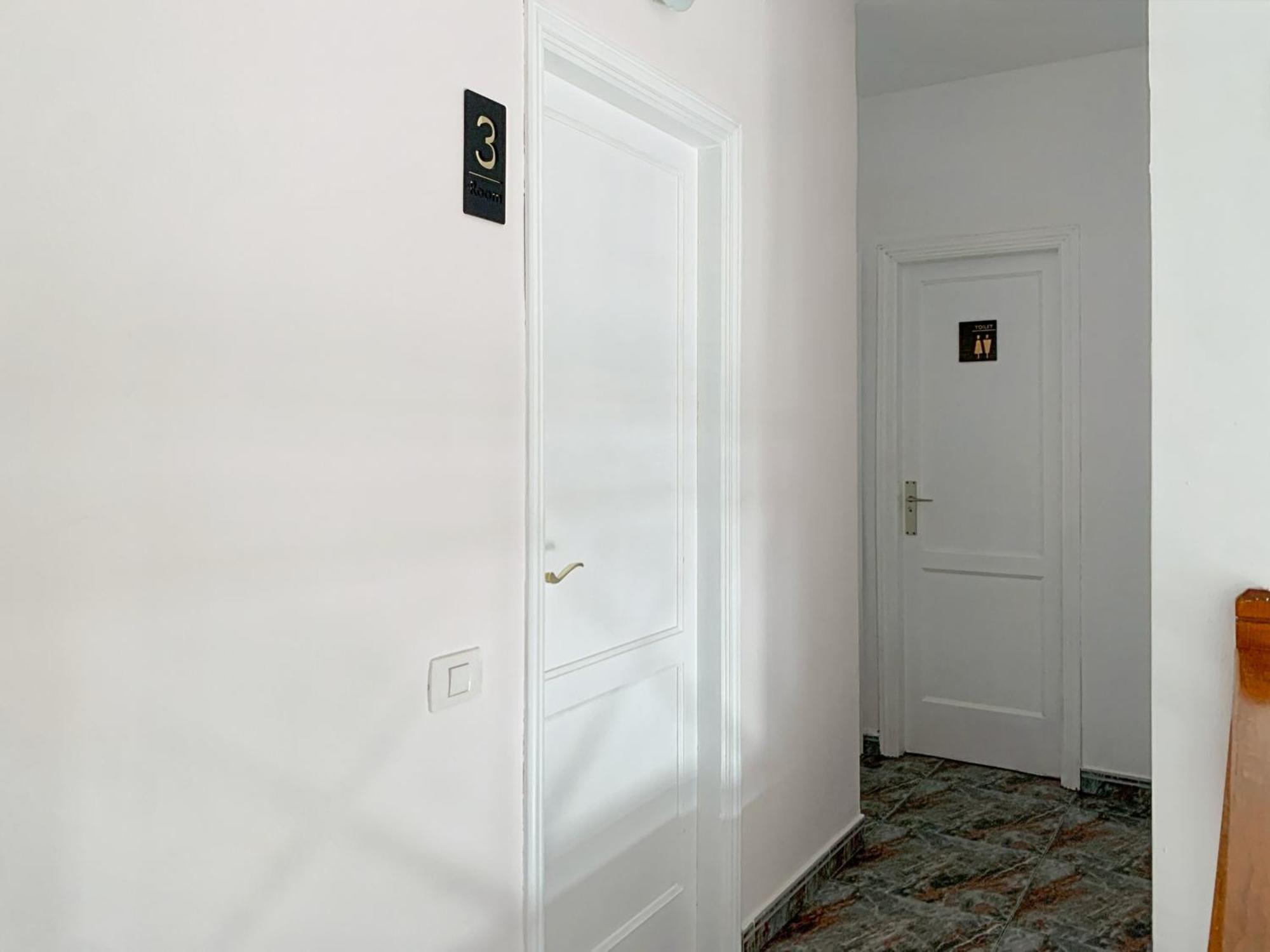 Habitaciones Privadas Cerca De La Playa Y Aeropuerto En Casa Compartida Con Otros Huespedes Плайя-Онда Экстерьер фото