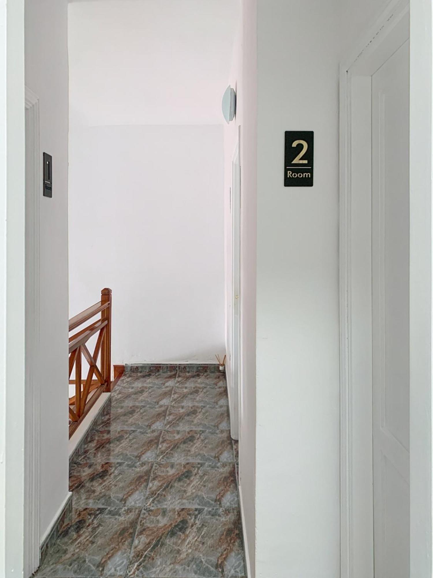 Habitaciones Privadas Cerca De La Playa Y Aeropuerto En Casa Compartida Con Otros Huespedes Плайя-Онда Экстерьер фото